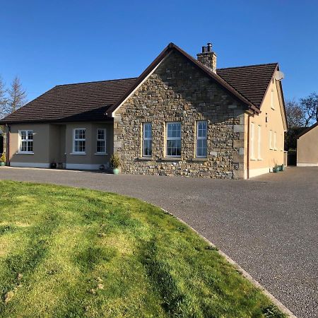 The Bungalow Villa Omagh Bagian luar foto