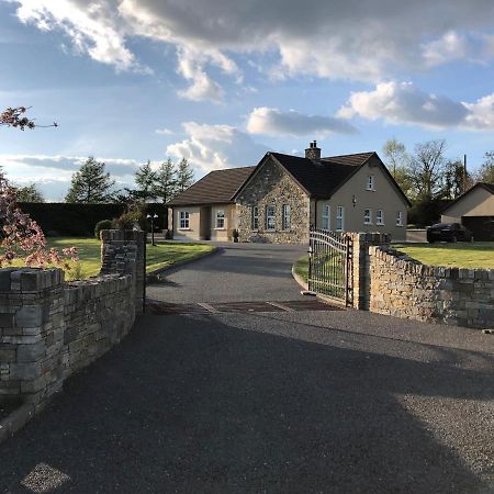The Bungalow Villa Omagh Bagian luar foto