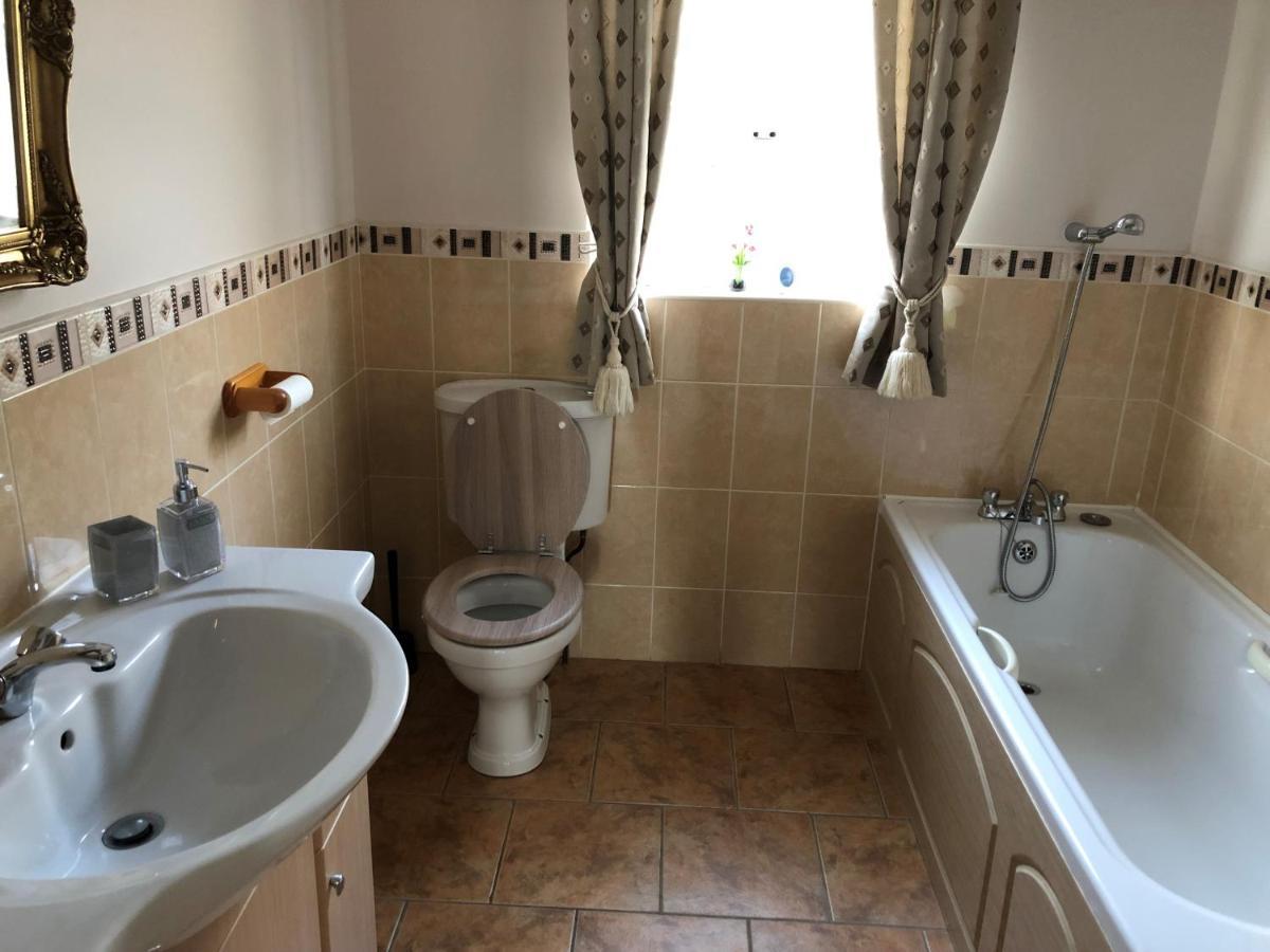 The Bungalow Villa Omagh Bagian luar foto